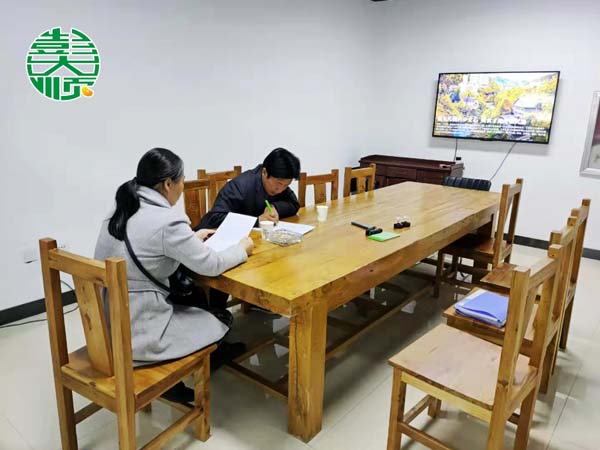 信陽客戶現(xiàn)場簽定加盟合同